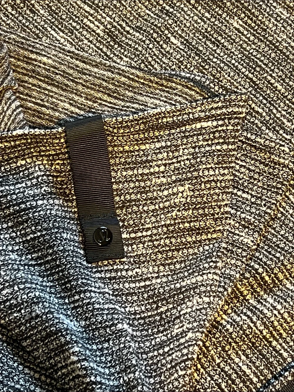 lululemon athletica Vyniyasa Snap Infinity Scarf Wrap